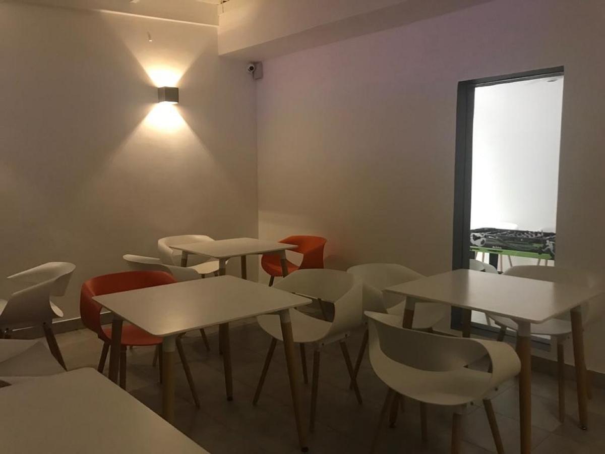 The Capsule Hotel كولمبو المظهر الخارجي الصورة
